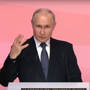 Putin đe dọa đẩy thế giới vào chiến tranh hạt nhân sau cuộc đảo chính của Wagner